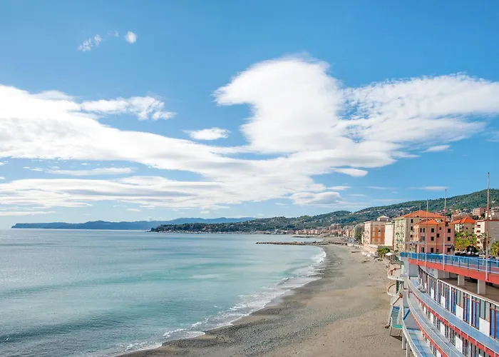 Due Passi Dal Mare Tra Gli Ulivi